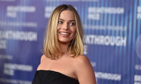 Margot Robbie Reflects On Her Wolf Of Wall Street Nude Scene